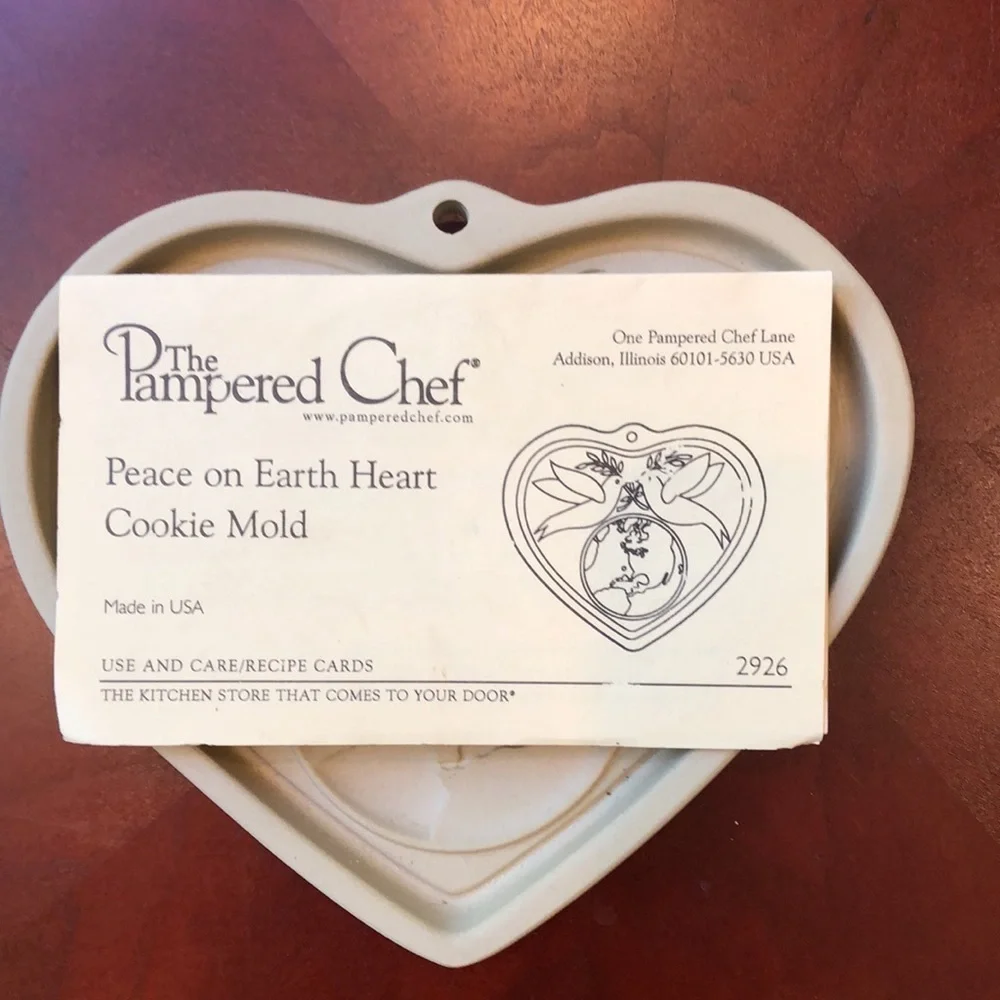 RARE Vintage Pampered Chef Peace On Earth 2002 Stoneware Cookie Mold orig box